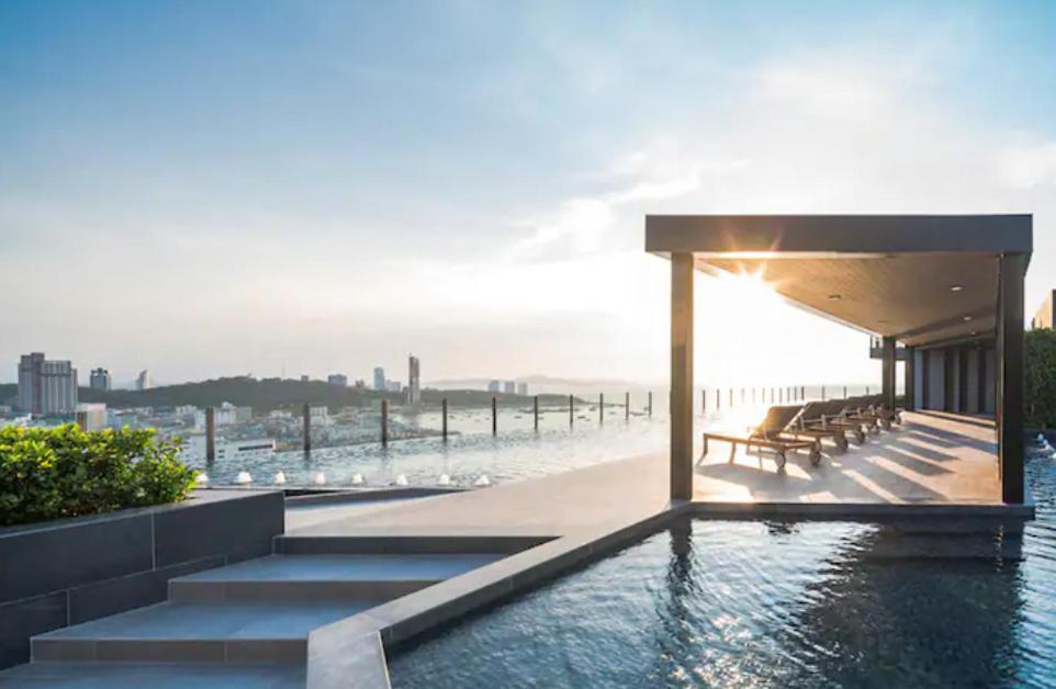 Appartement The Base Long Balcony King-bed With Infinity Pool & Free Netflix Pattaya